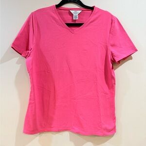 🔥NWOT Brooks Brothers Women’s Basic V-Neck Tee - Hot Pink Size L 🔥